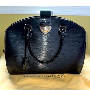 Louis Vuitton Pont-Neuf GM in Black Épi Leather—Rare & Retired